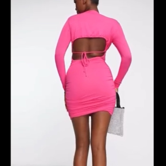 NWOT - Naked Wardrobe Ruched Long Sleeve Open Back Mini Dress - Size Medium - Picture 2 of 4
